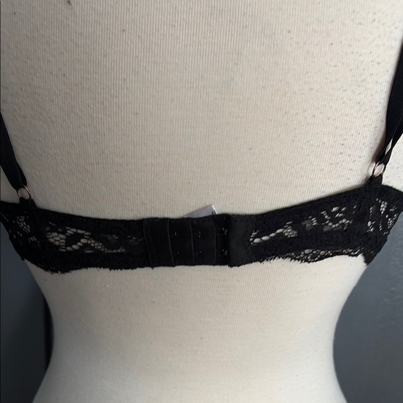 Marilyn Monroe Black Lace Underwire Bra - Picture 6 of 6